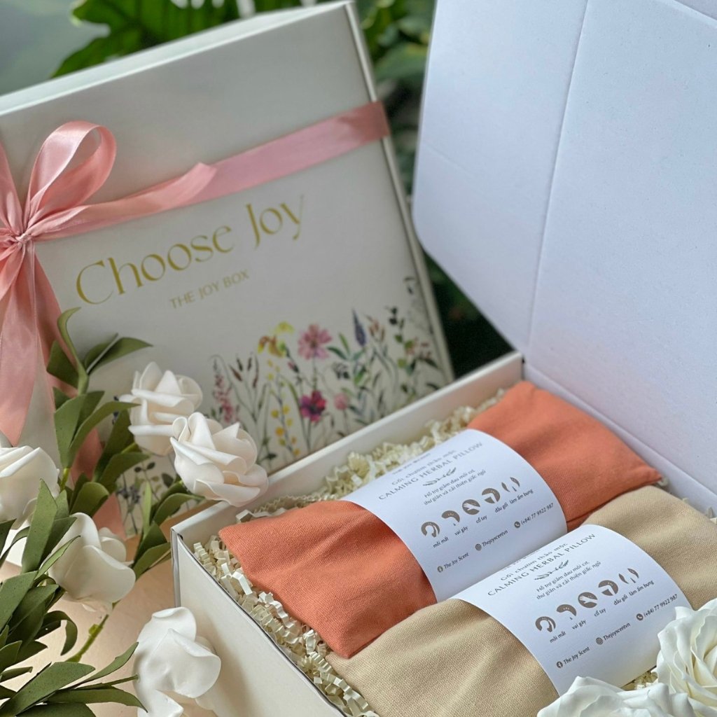Warm Embrace Gift Box, Women's Gift Box, Herbal Compress Pillow, Self Care Gift Box, Relaxation Gift, Corporate Gift - Image 4
