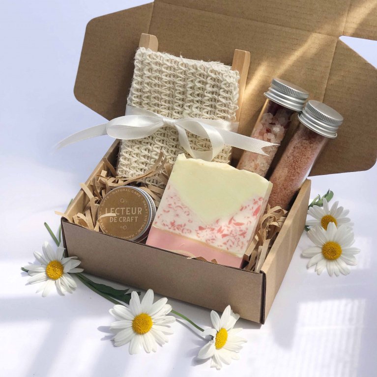 Exfoliating Handmade Soap Gift Box - Image 3