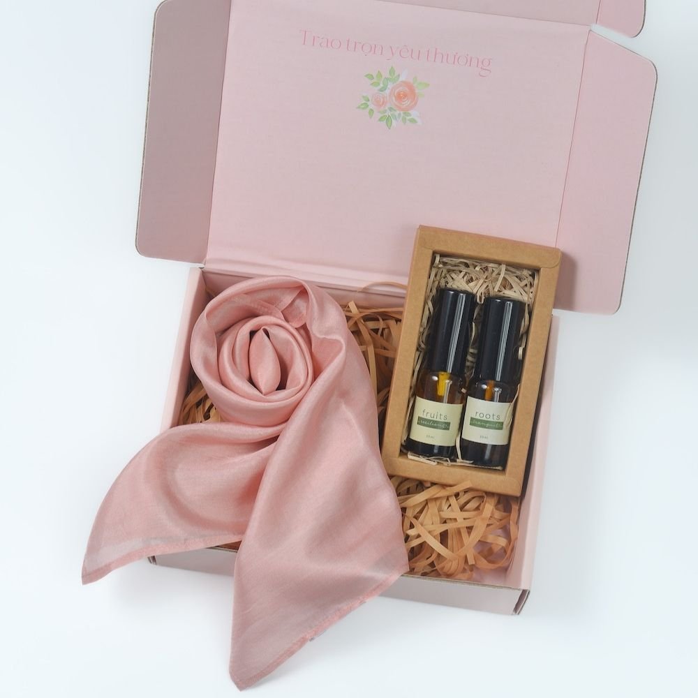 "Fragrant Season" Gift Set, Indulge In A Serene Experience, Gift Box With Silk Scraft And Linen Spray, Natural Ingredients, Thoughtful Gift For Her - Image 3