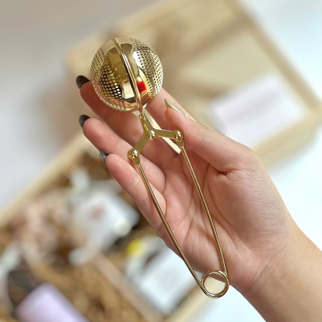 Joyful Season Gift Set, Pampering Gift, Soothing Vietnamese Herbal Tea, Pure Vietnamese Honey, Delectable Roasted Pistachios, Wooden Gift Box, Gift For Women - Image 6