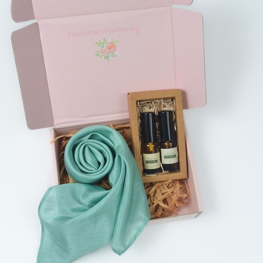 "Fragrant Season" Gift Set, Indulge In A Serene Experience, Gift Box With Silk Scraft And Linen Spray, Natural Ingredients, Thoughtful Gift For Her - Image 6